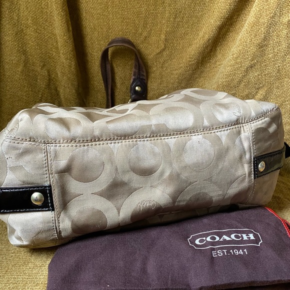 Coach shoulder bag